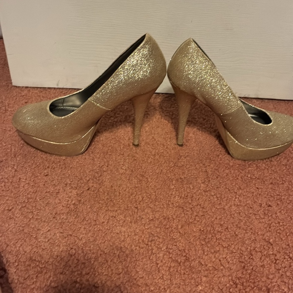 Vintage Trash Gold Glitter Women's Heels - Picture 6 of 10